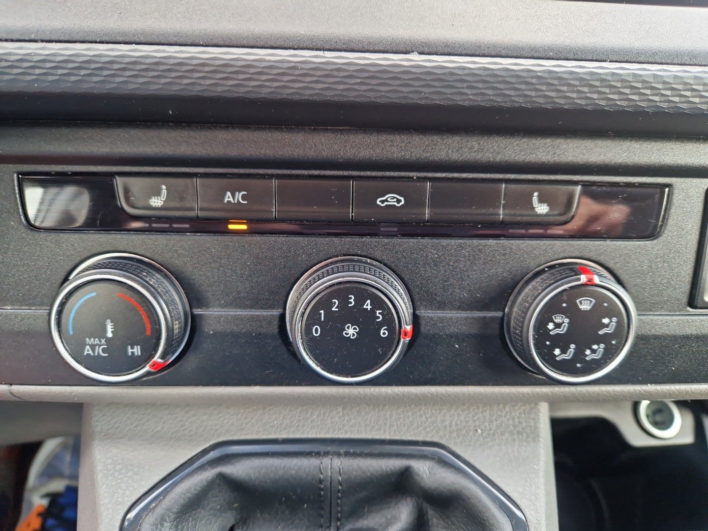 Billede af VW Transporter 2,0 TDi 110 Kassevogn lang