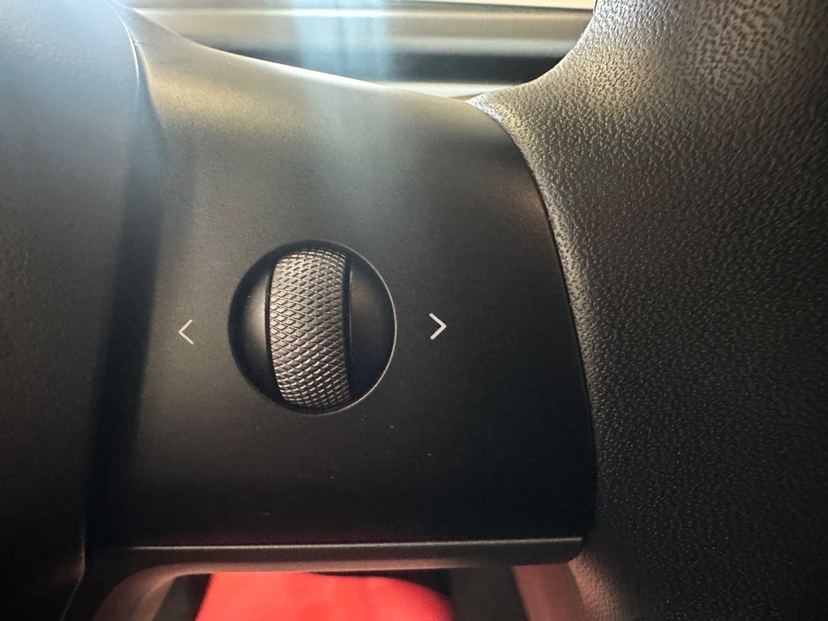 Tesla Model Y Long Range RWD Tesla Model Y Long Range RWD