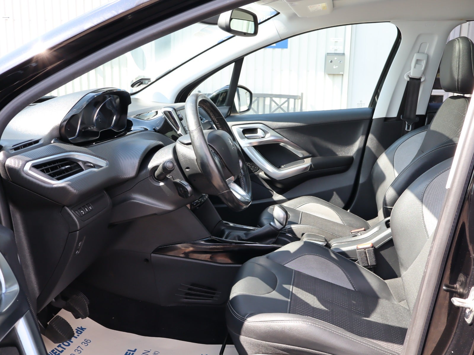Billede af Peugeot 2008 1,2 e-THP 110 Allure Sky