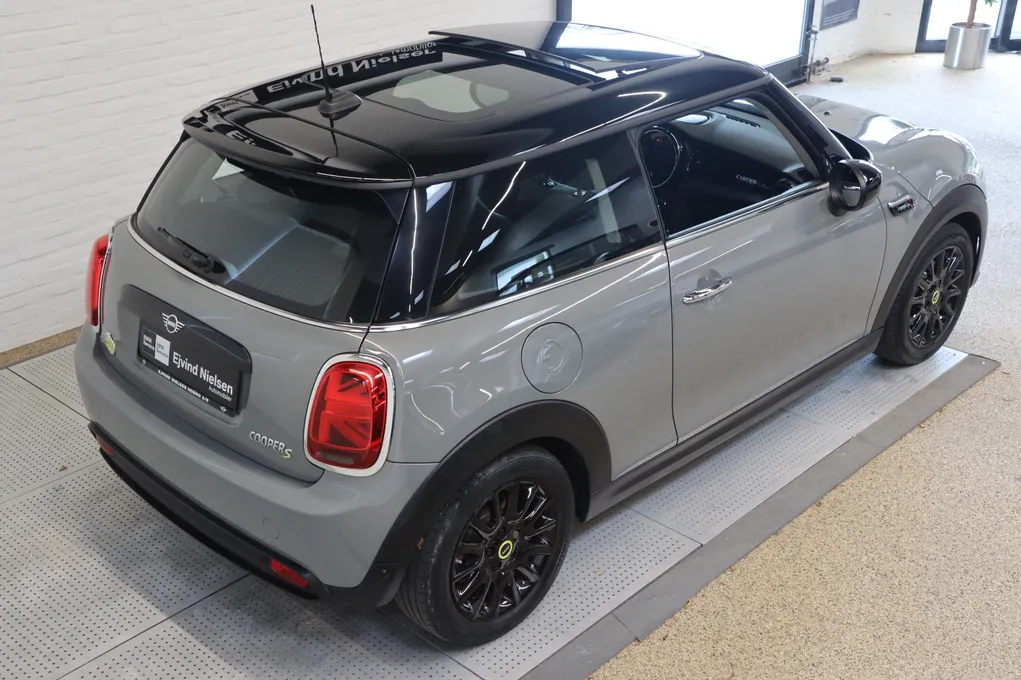 MINI Cooper SE Camden Edition