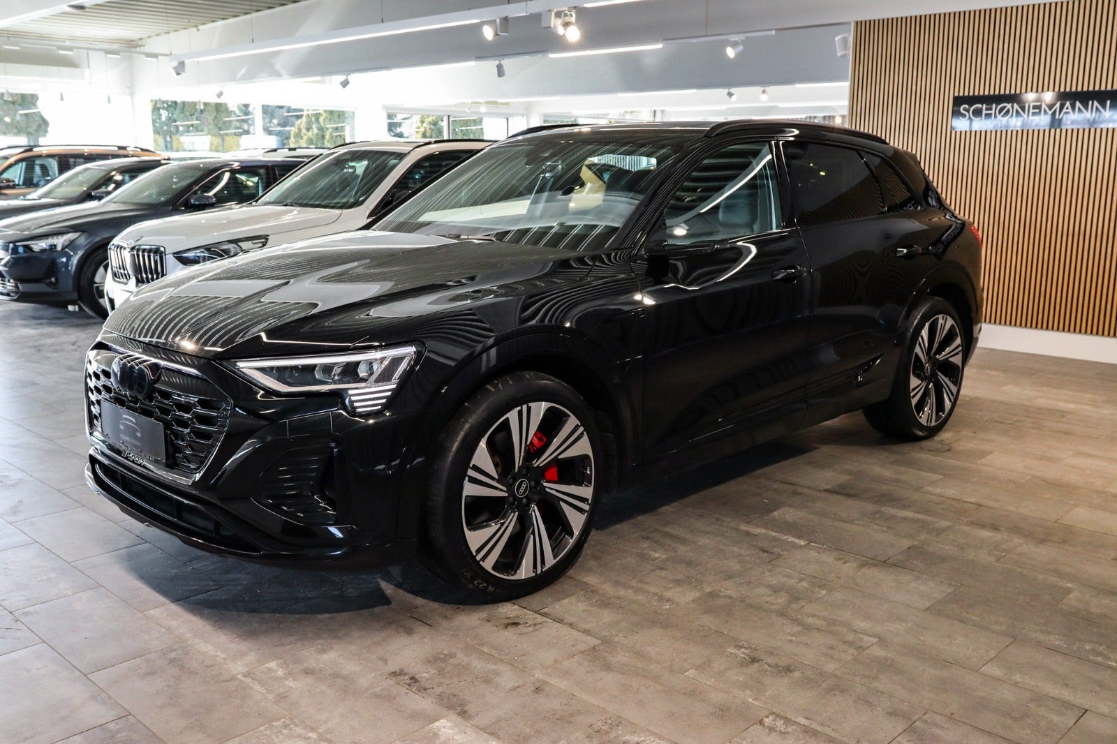 Billede af Audi Q8 e-tron 55 S-line Black Edition quattro