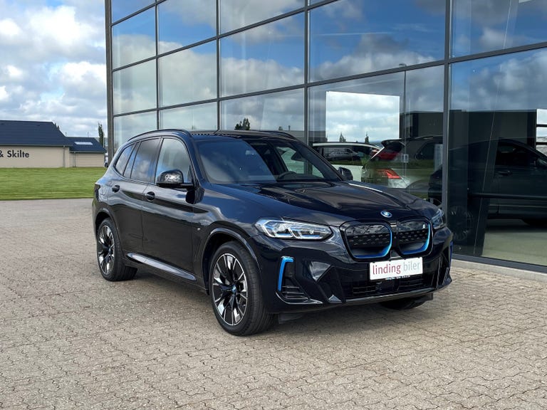 BMW iX3 Charged Plus M-Sport