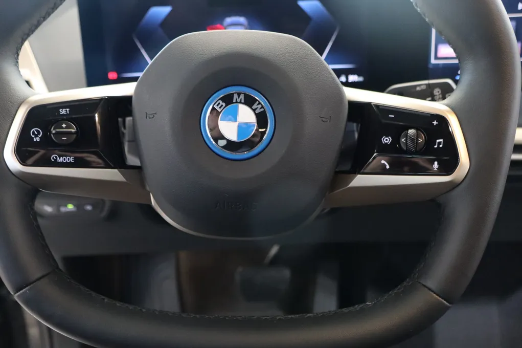 BMW iX xDrive40 Sport Line