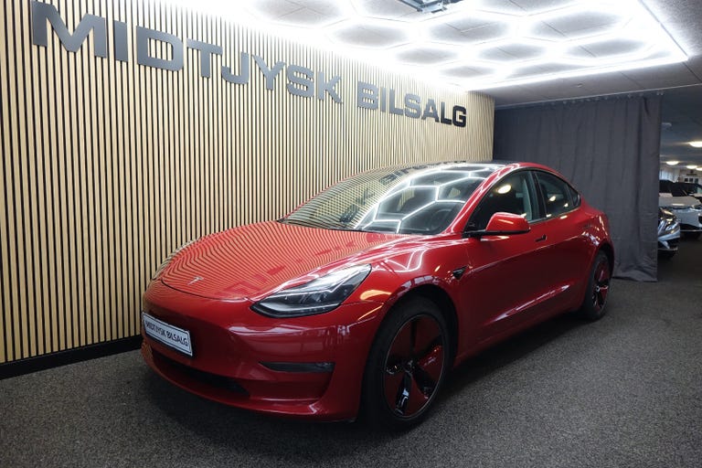 Tesla Model 3 Long Range AWD