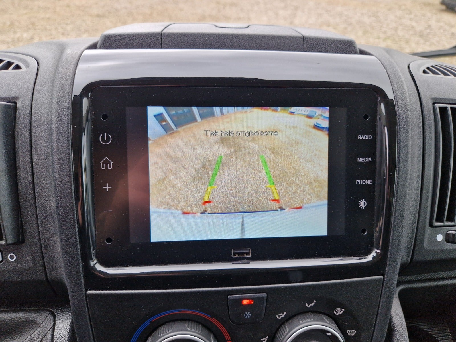 Billede af Peugeot Boxer 333 2,2 BlueHDi 140 L3H2 Premium