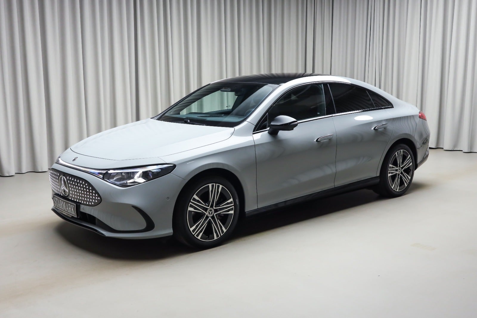 Mercedes-Benz CLA 250+ (1/8)
