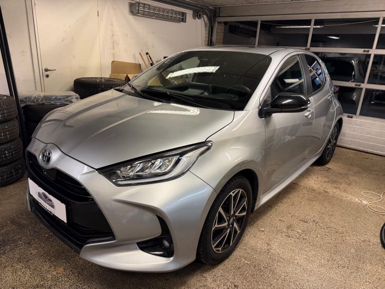 Toyota Yaris Hybrid Style e-CVT