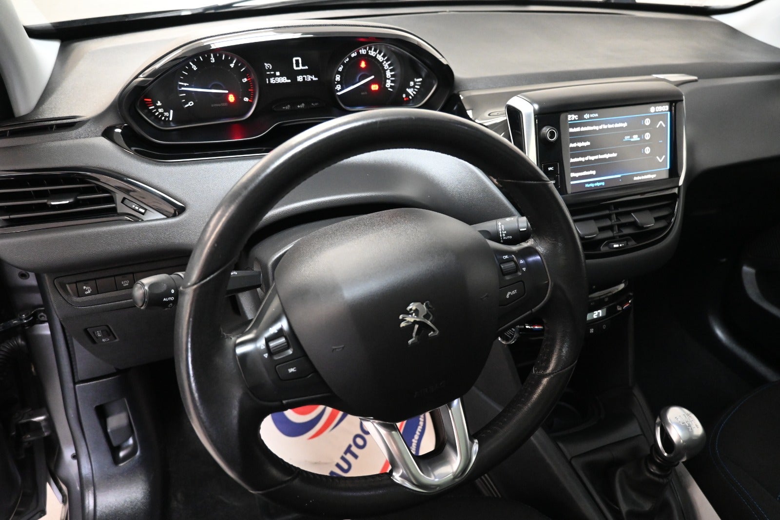 Peugeot 208 BlueHDi 100 Signature Sky