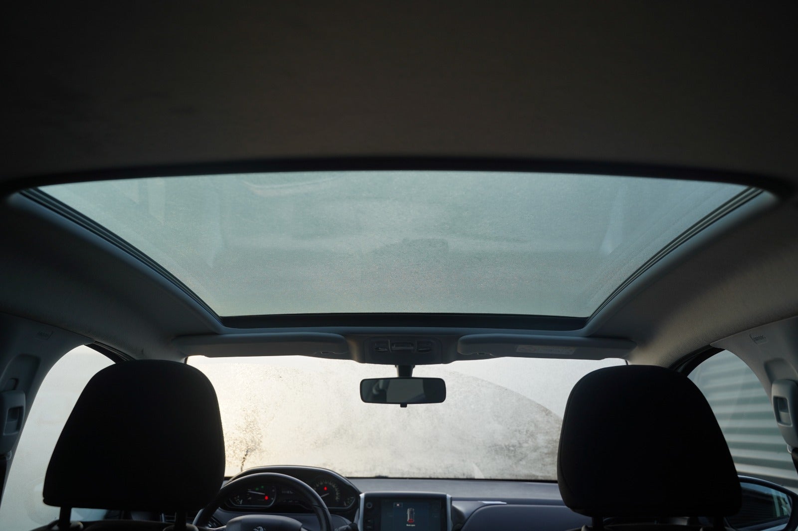 Billede af Peugeot 208 1,6 BlueHDi 100 Envy Sky