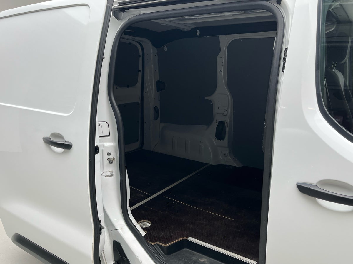 Toyota ProAce D 95 Compact Base billede 12