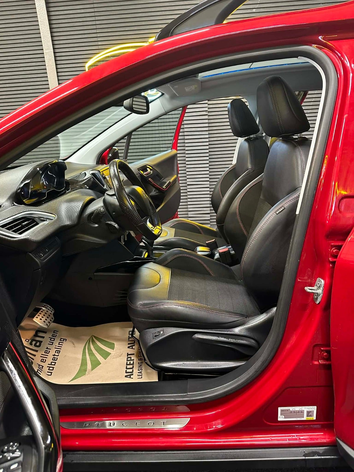 Billede af Peugeot 2008 1,5 BlueHDi 120 GT Line Sky EAT6