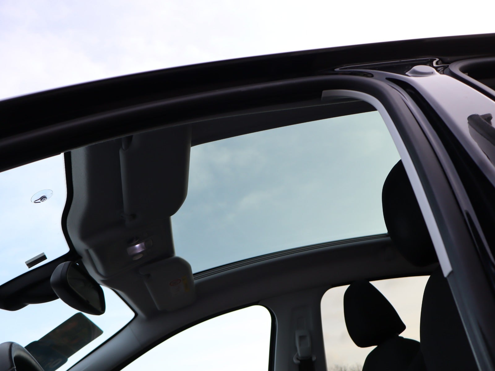 Billede af Peugeot 208 1,5 BlueHDi 100 Allure Sky