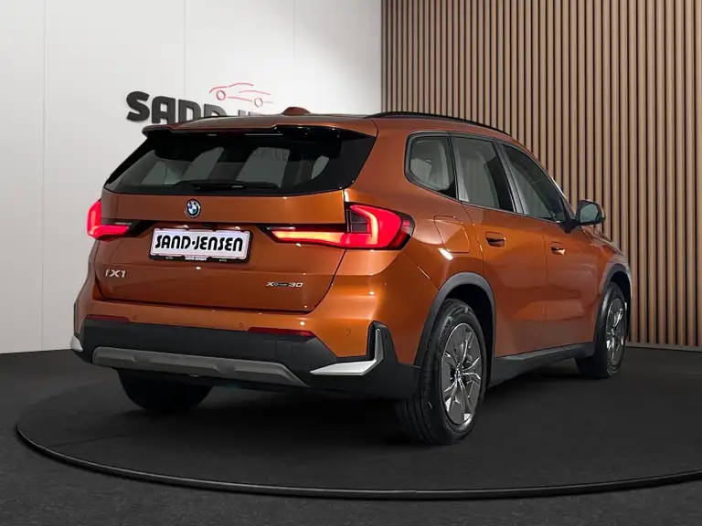 BMW iX1 xDrive30