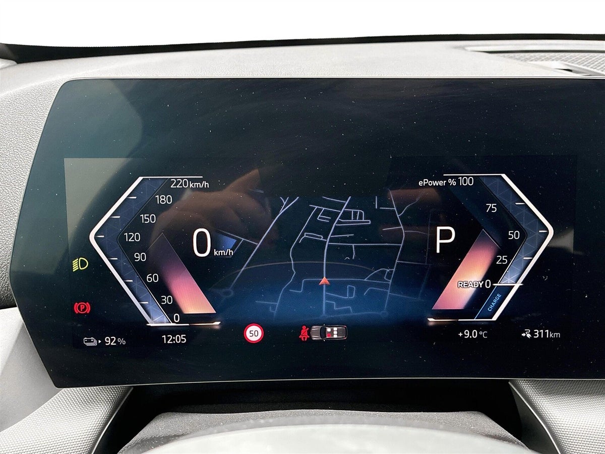 BMW iX1 xDrive30 billede 14