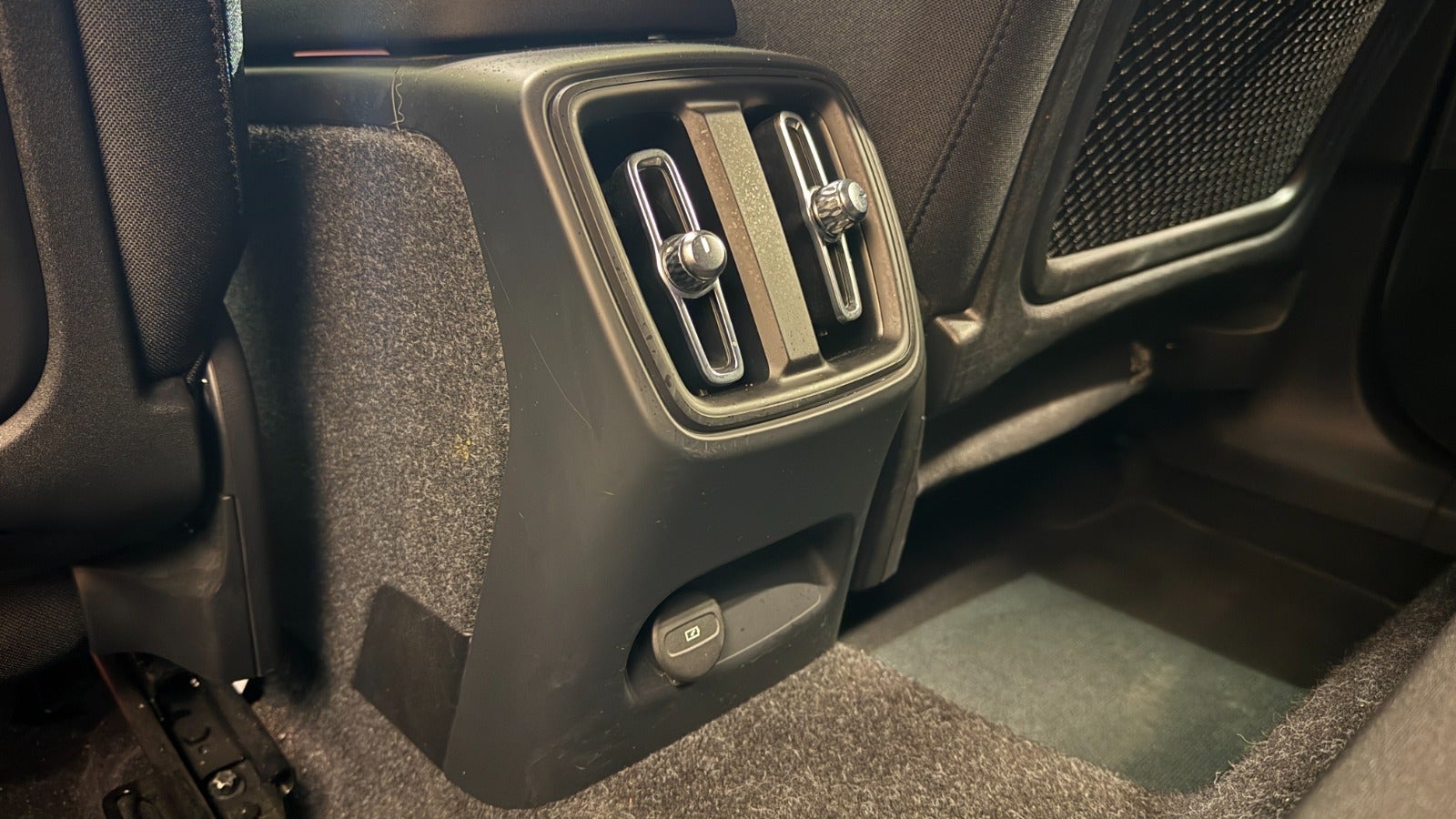 Billede af Volvo XC40  P6 ReCharge Plus