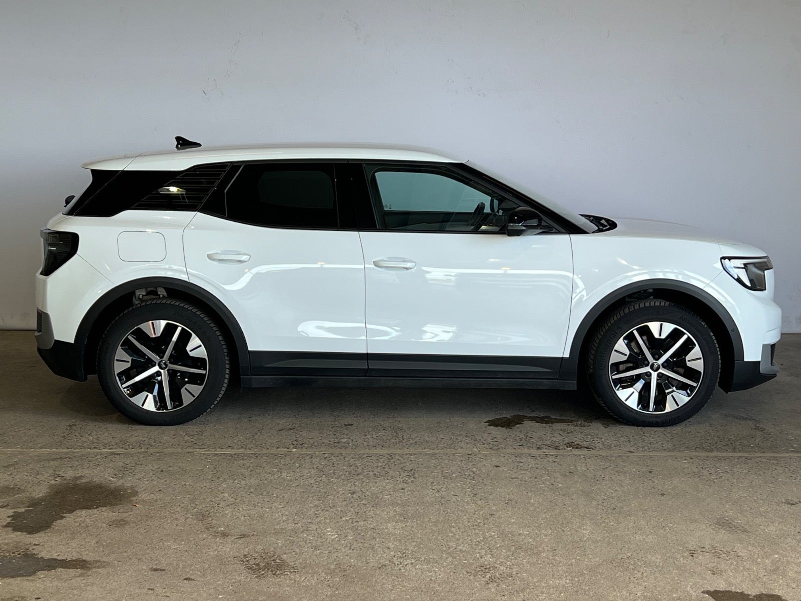 Ford Explorer Select Extended Range