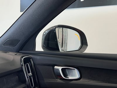 Volvo EX40 Extended Range Core