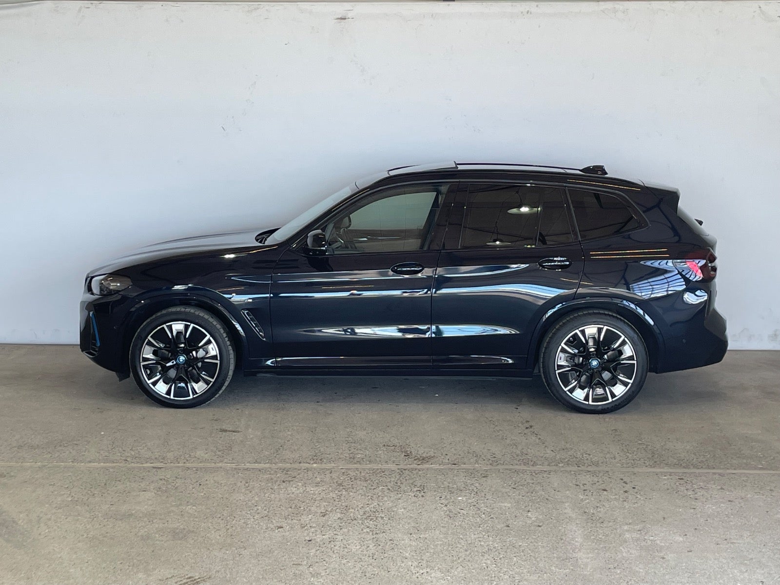BMW iX3 Charged Plus M-Sport