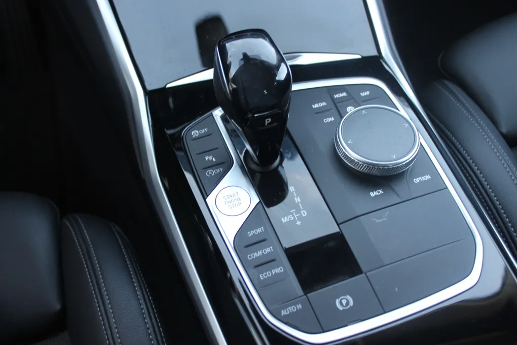 BMW 320i Sport Line aut.