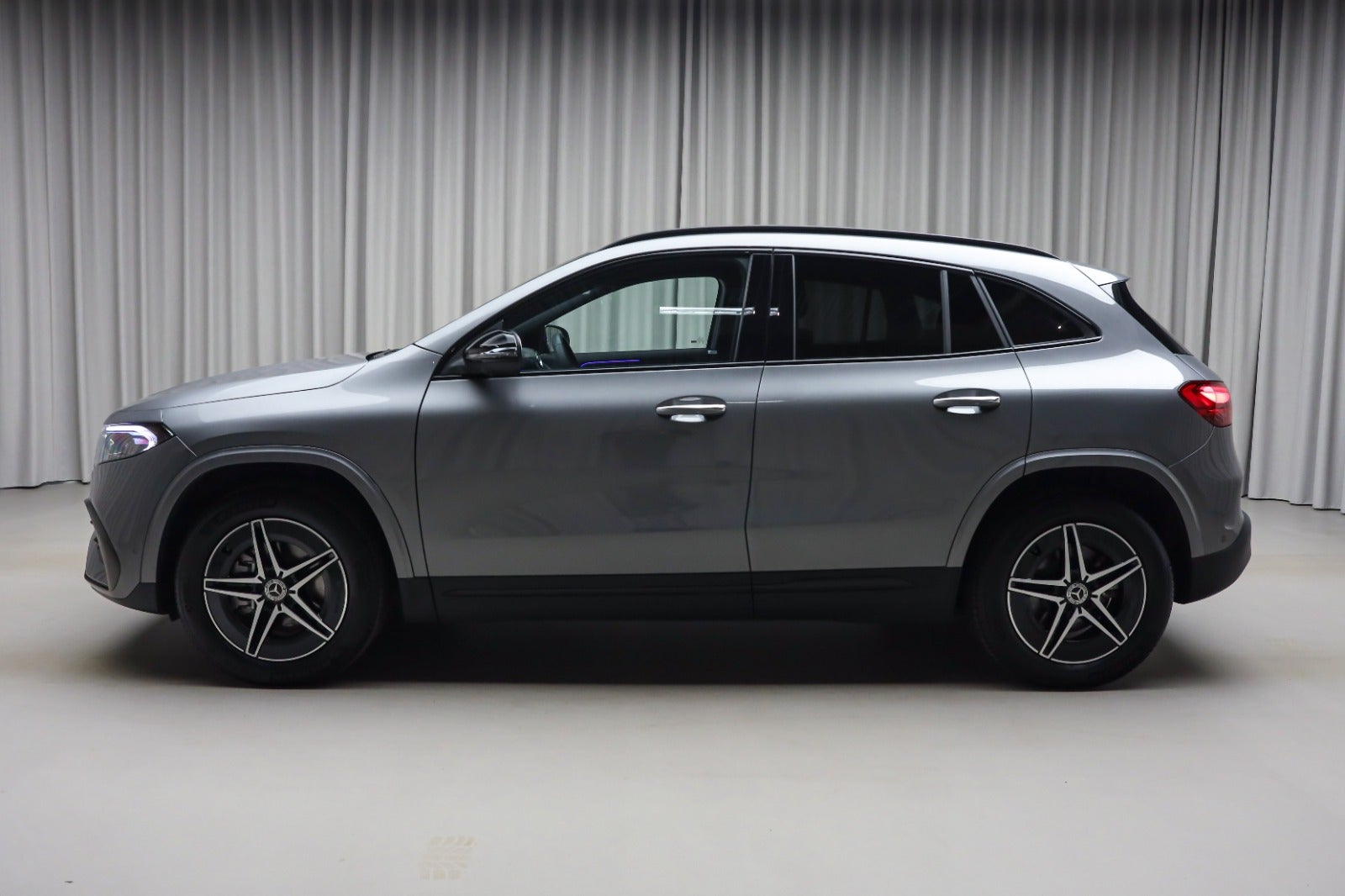 Mercedes-Benz EQA 250+ (6/8)