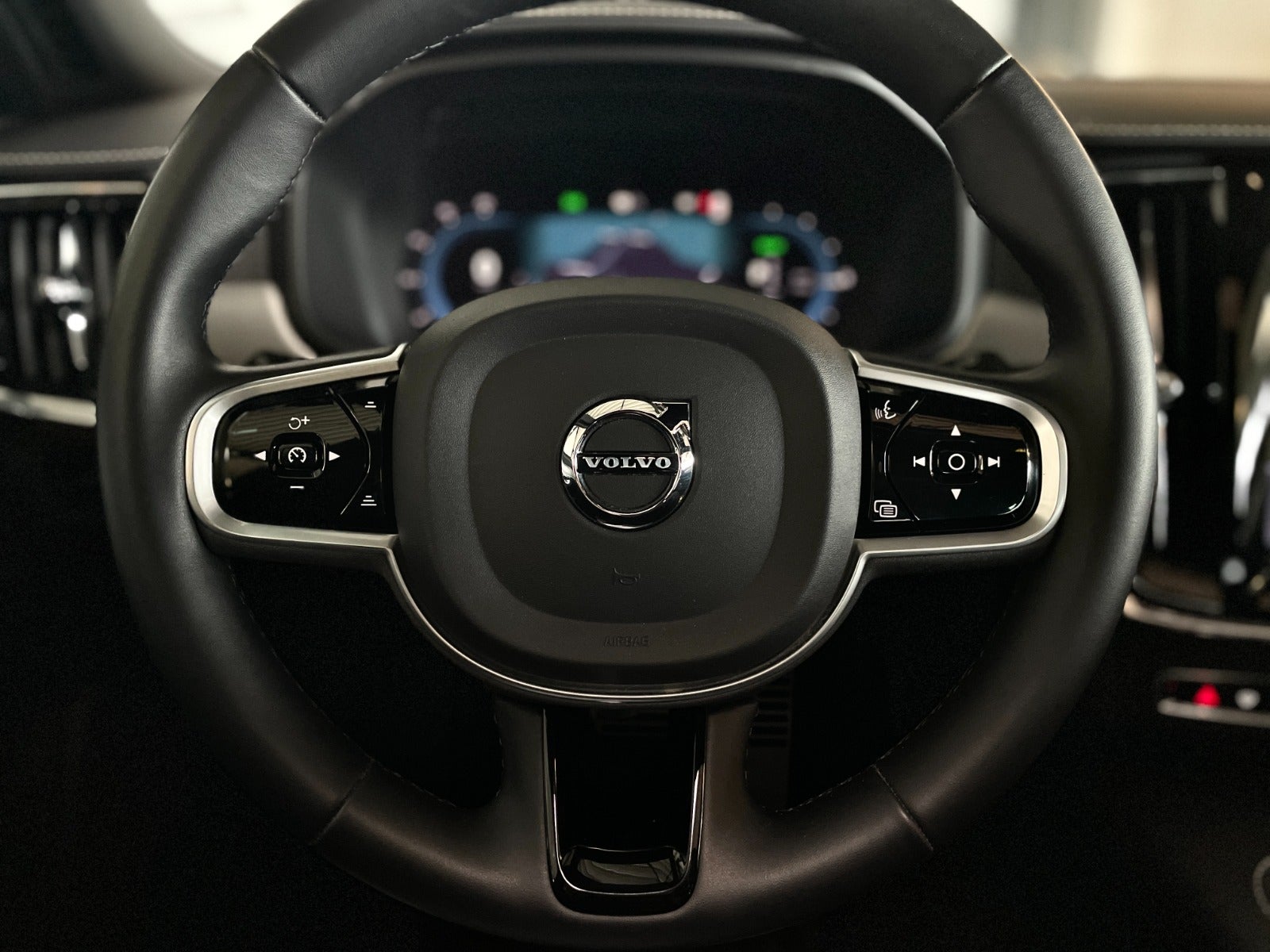 Volvo V90 T6 ReCharge R-Design aut. AWD