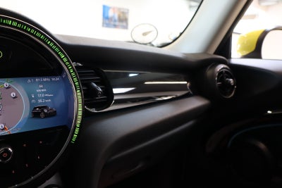 MINI Cooper SE Classic Trim