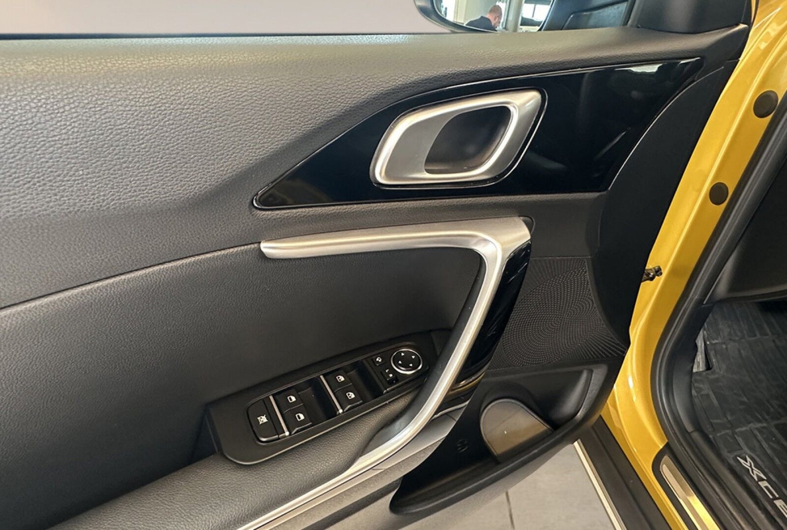 Kia XCeed PHEV Upgrade Intro DCT