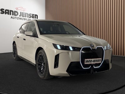 BMW iX xDrive60 Fully Charged