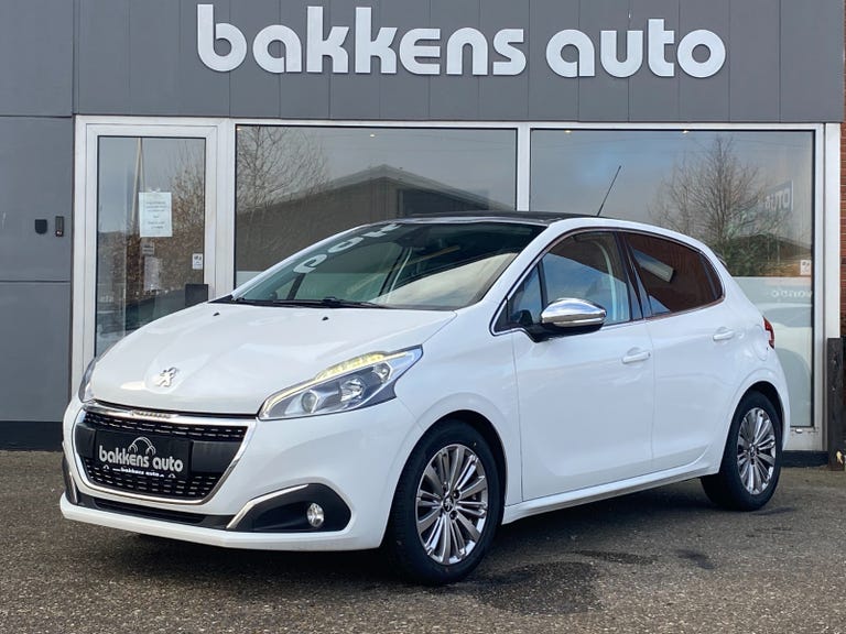 Peugeot 208 BlueHDi 100 Desire Sky