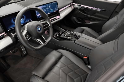 BMW i5 eDrive40 Touring M-Sport BMW i5 eDrive40 Touring M-Sport - 4