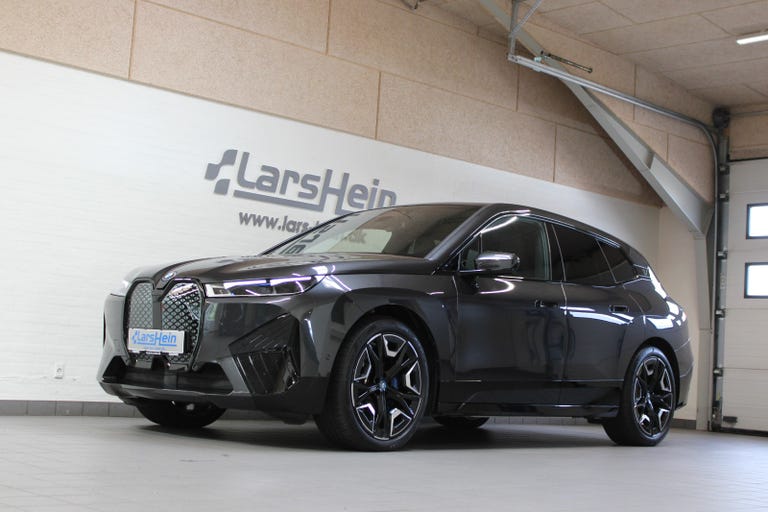 BMW iX xDrive50 Fully Charged Sport