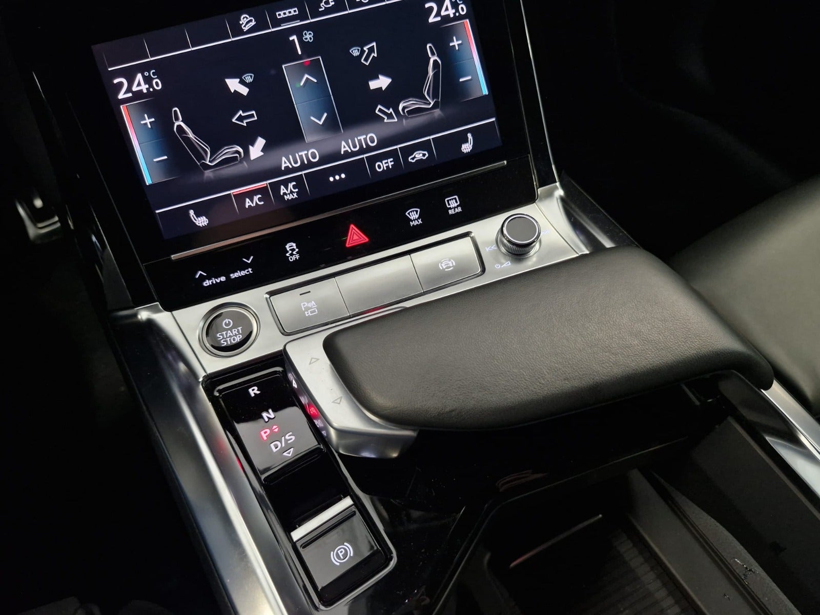 Billede af Audi Q8 e-tron 50 S-line quattro
