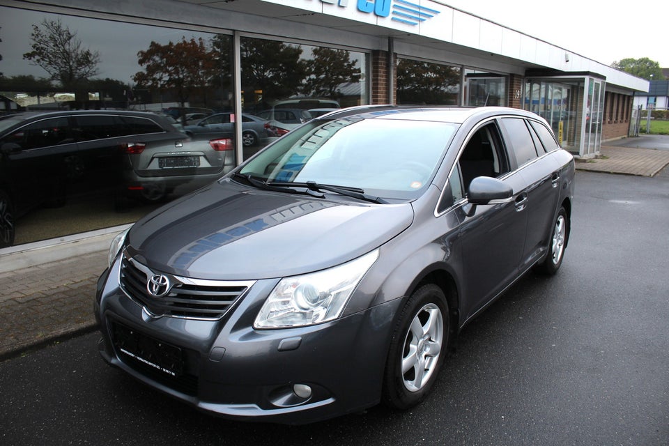 Toyota Avensis, Billede 2