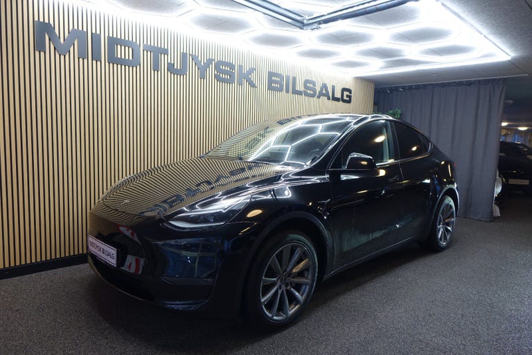 Tesla Model Y Long Range AWD