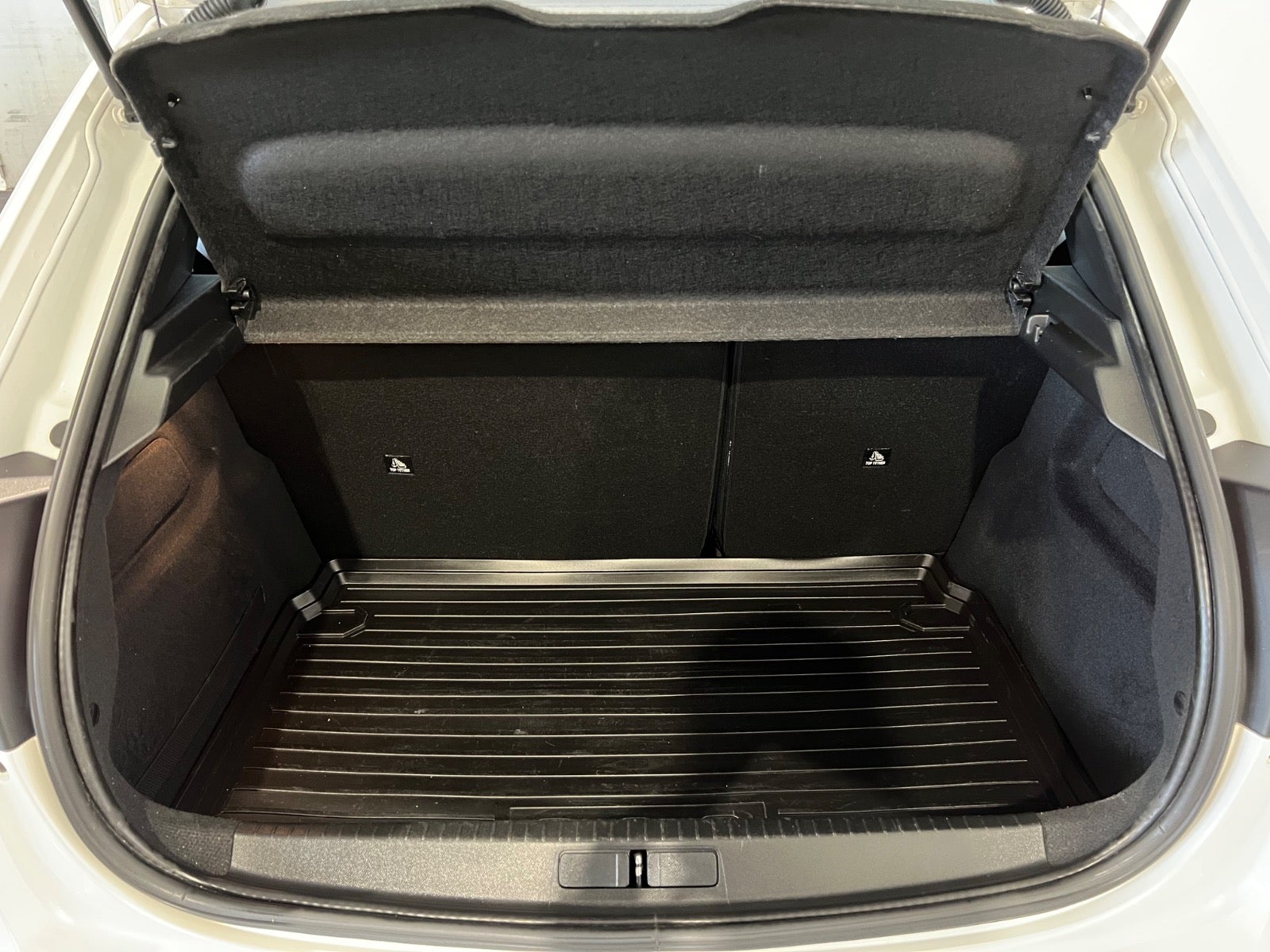 Peugeot 208 PureTech 100 Allure Pack