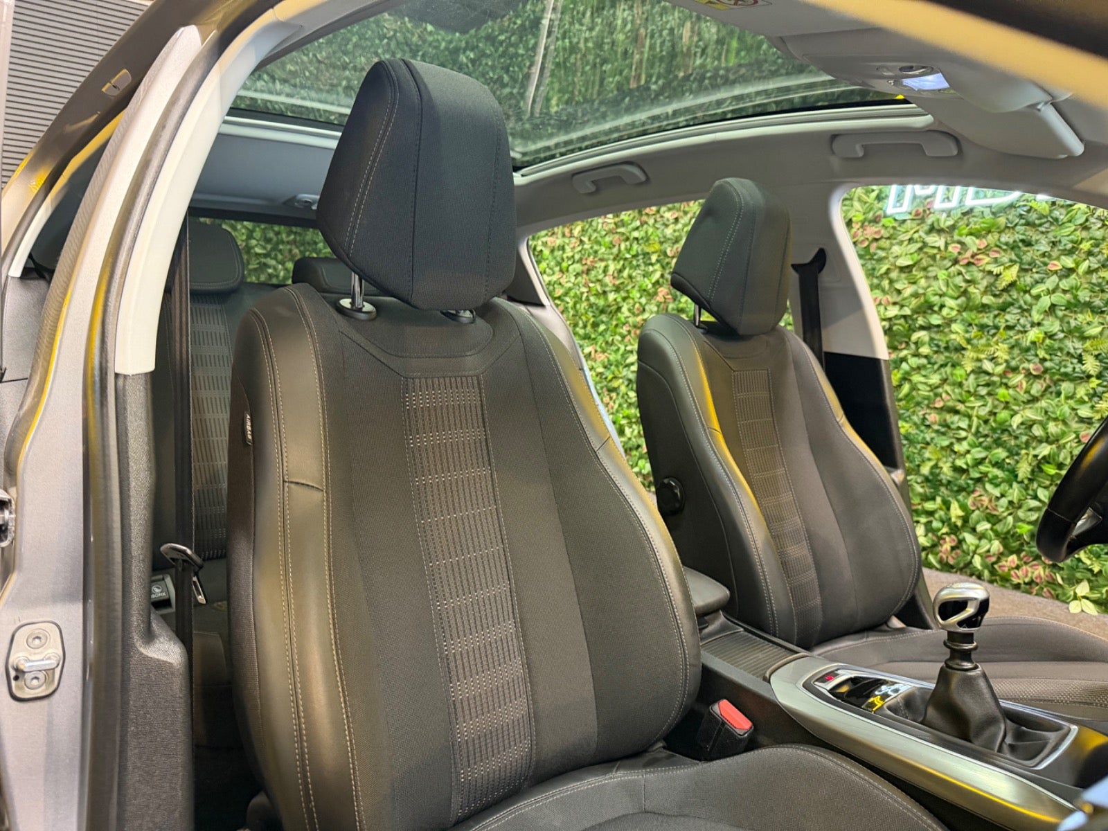 Billede af Peugeot 308 1,6 BlueHDi 120 Allure Sky