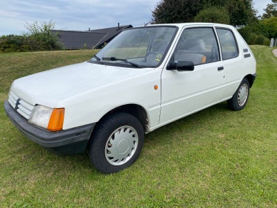 Peugeot 205 1,1 XL 3d