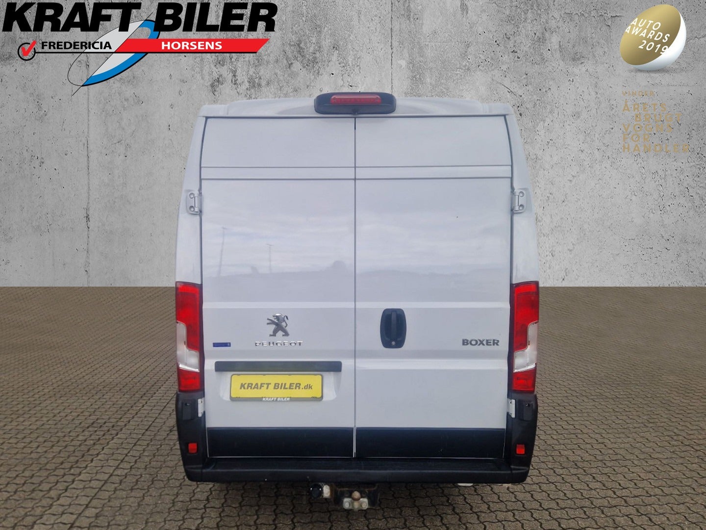 Billede af Peugeot Boxer 335 2,2 BlueHDi 140 L2H2 Premium