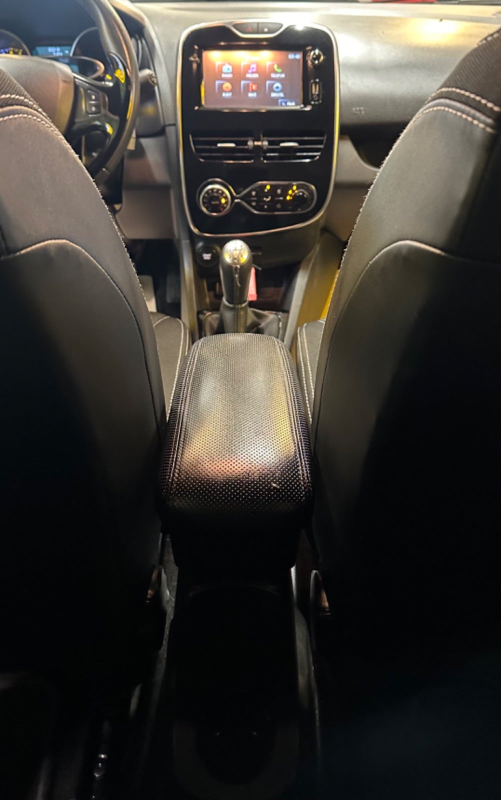 Billede af Renault Clio IV 0,9 TCe 90 Dynamique Sport Tourer