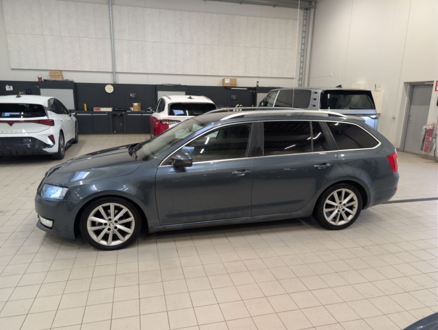 Skoda Octavia TDi 105 Elegance Combi DSG - billede 3