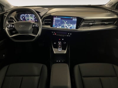 Audi Q4 e-tron Attraction Van