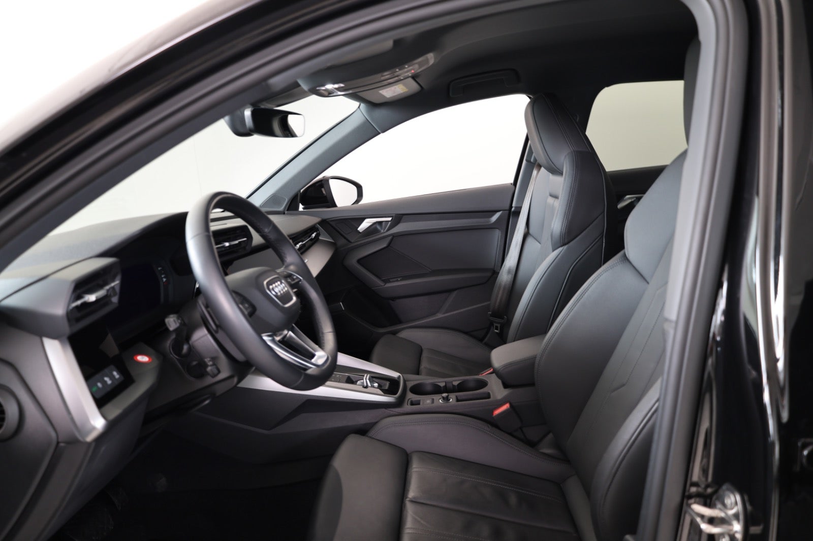 Audi A3 45 TFSi e S-line Sportback S-tr. 5d - 8