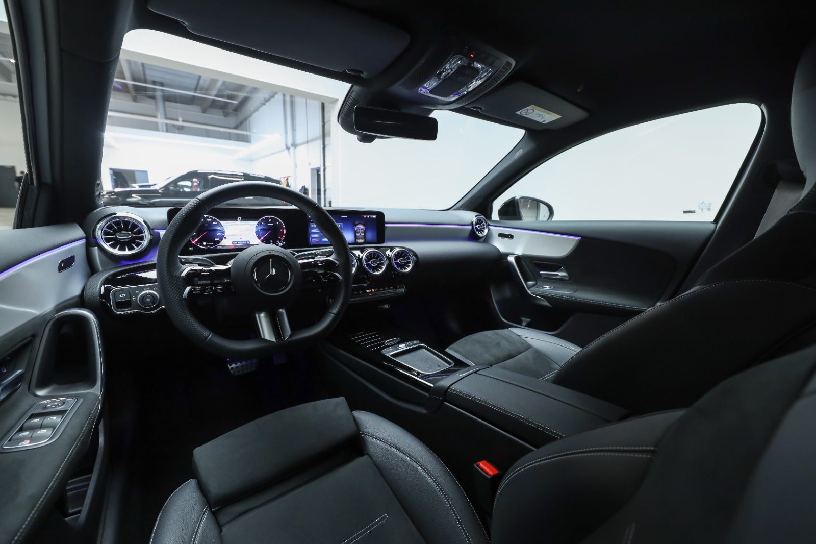 Mercedes-Benz A 200 d (4/8)