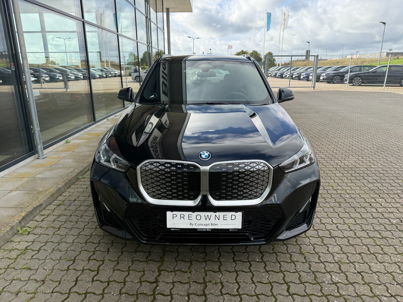 BMW iX1 eDrive20 M-Sport Premium 5d - 2