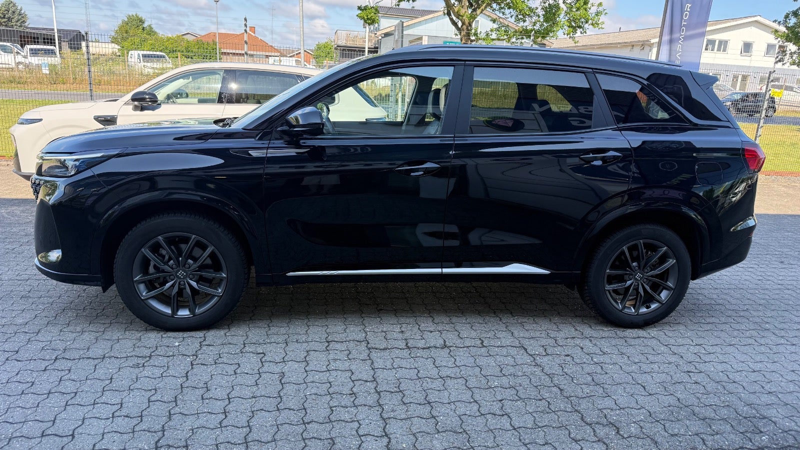 Navor E5 PHEV Rock