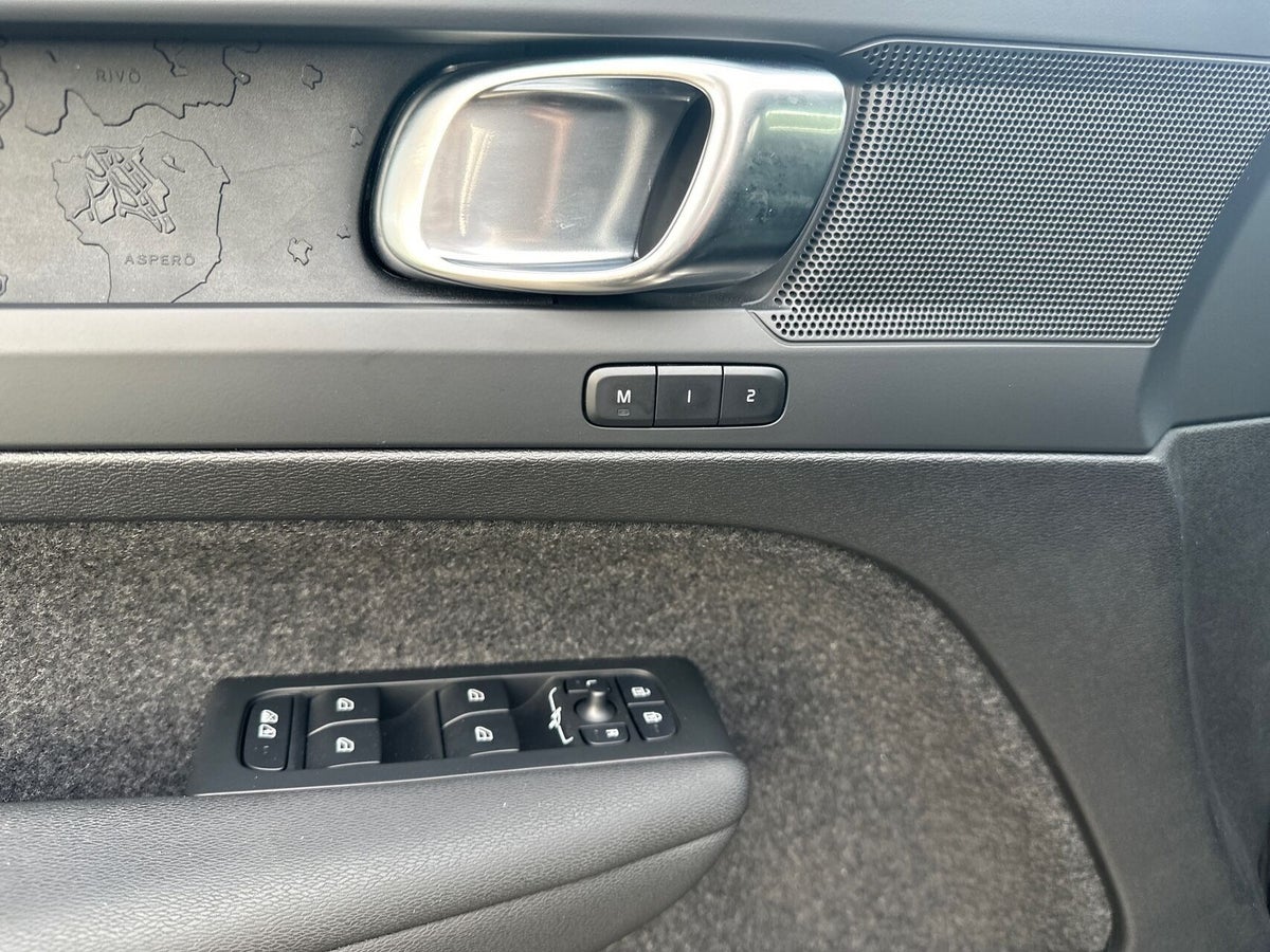 Volvo EX40 Extended Range Black Edition billede 19