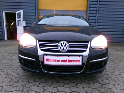 VW Jetta 2,0 TFSi Sportline 4d