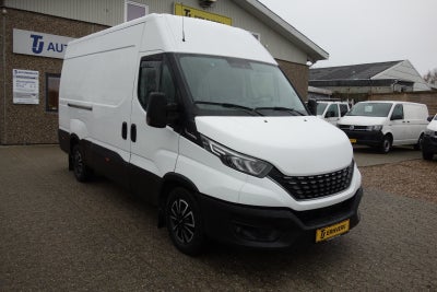 Iveco Daily 3,0 35S18 12m³ Van AG8 d Diesel aut. Automatgear modelår 2020 Hvid km 163000 træk ABS ai