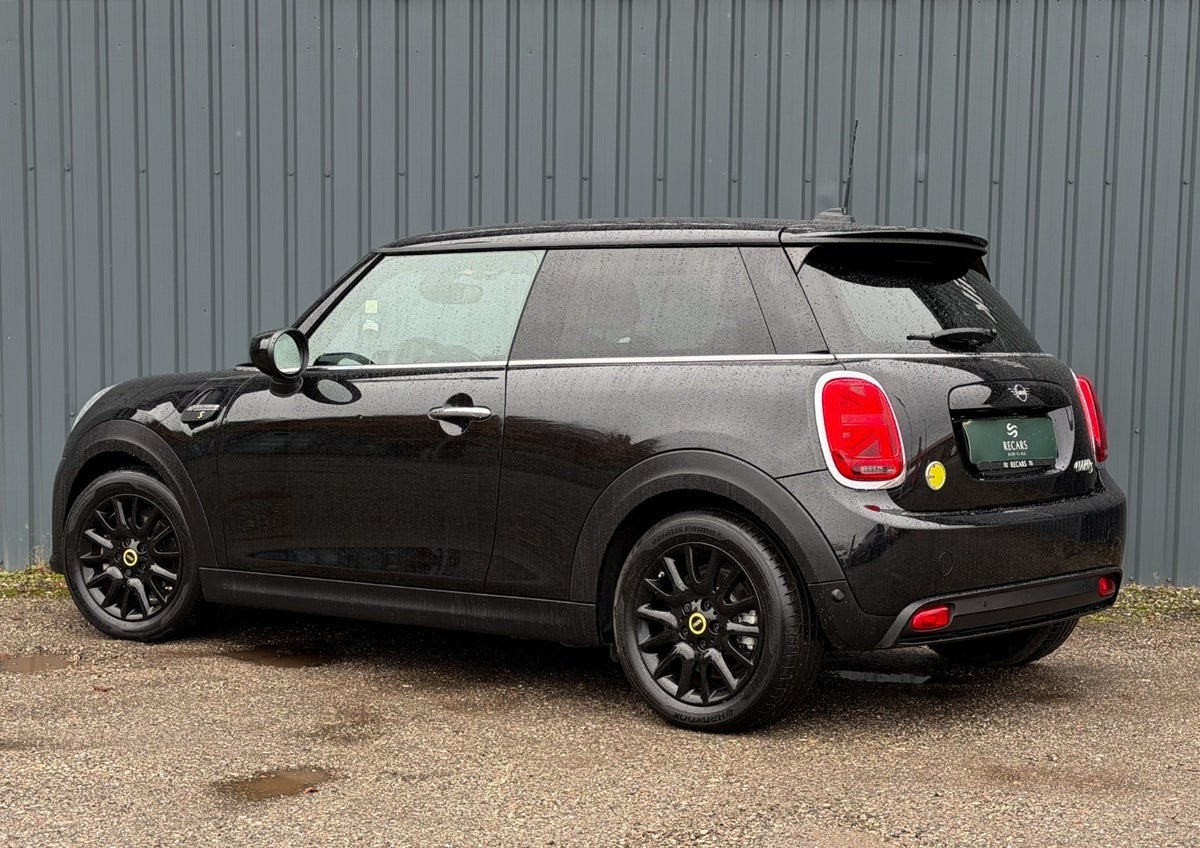 MINI Cooper SE Edition Premium Plus thumbnail 3