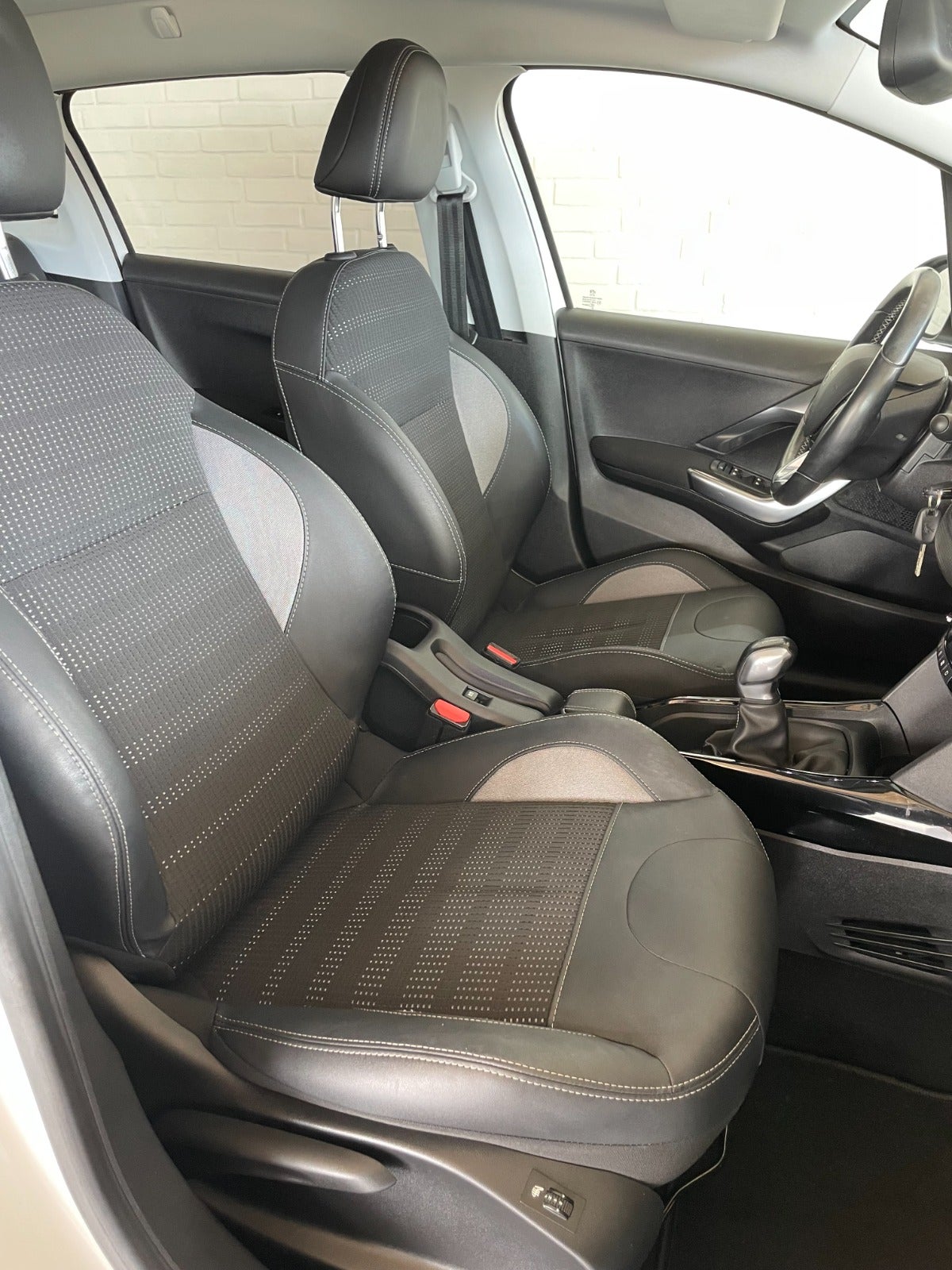 Billede af Peugeot 2008 1,2 e-THP 110 Allure